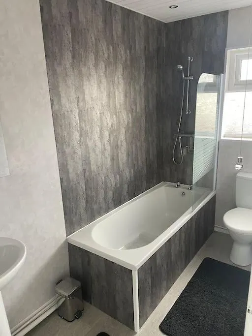 Fantastic Full 3 Bedroom Modern Apartment Belfast United Kingdom