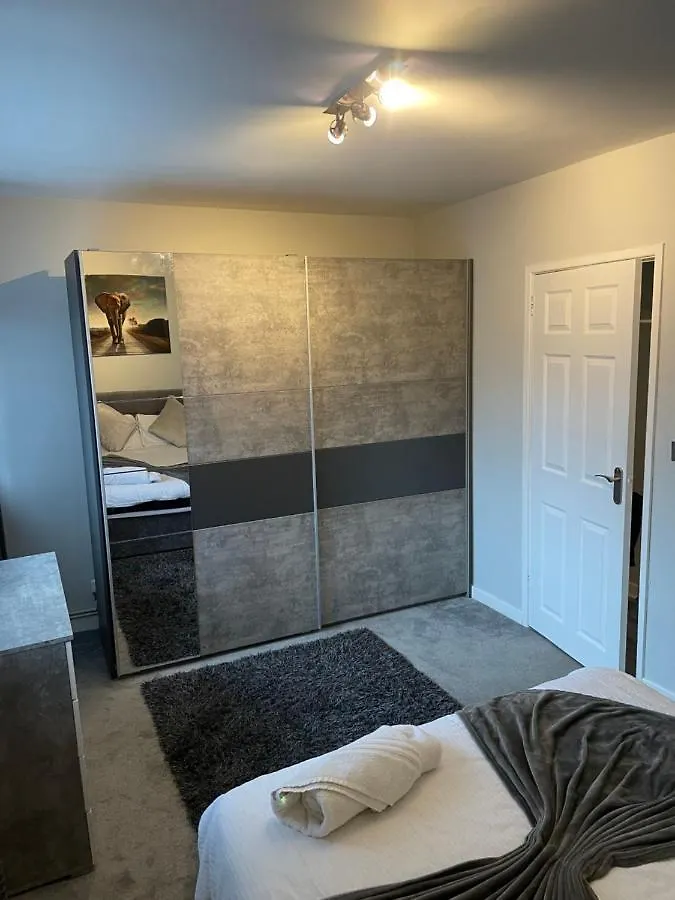 Fantastic Full 3 Bedroom Modern Apartment Belfast 0*,  United Kingdom