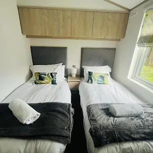 https://hideaway-retreat-with-hot-tub.yorkshirehotels.net