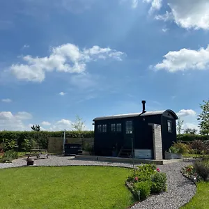 https://the-winford-retreat.cardiffhotelswales.com