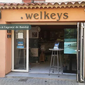 https://studio-with-breathtaking-sea-view-in-bandol-welkeys.fr-provencehotel.com