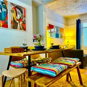  Hébergement de vacances Bloom19 Traditional Entire House 10 Mins From Centre